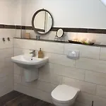 Hare Апартаменты *
