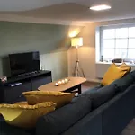 Apartment Hare